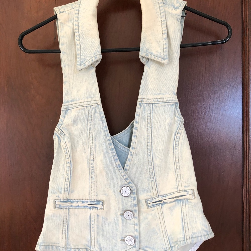 Jean Vest